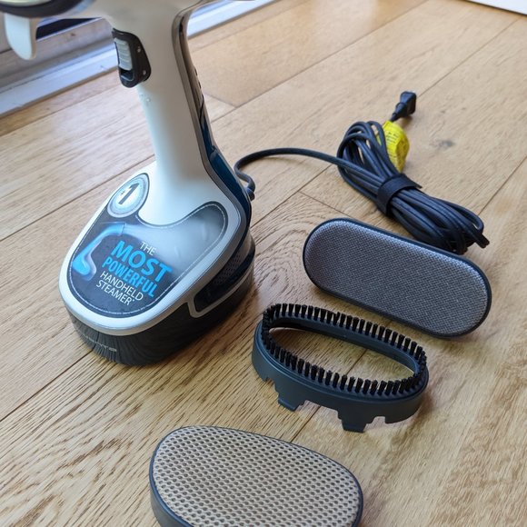 Rowenta Xcel Ultimate Handheld Steamer - Picture 3 of 4